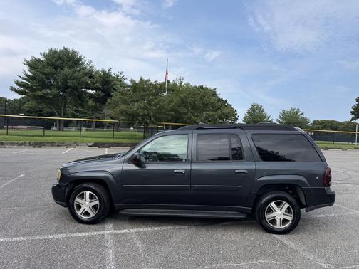 Gray 2005 Chevrolet TrailBlazer EXT LT