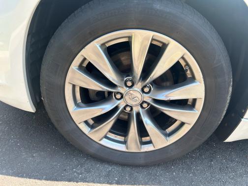 2012 INFINITI M37 x
