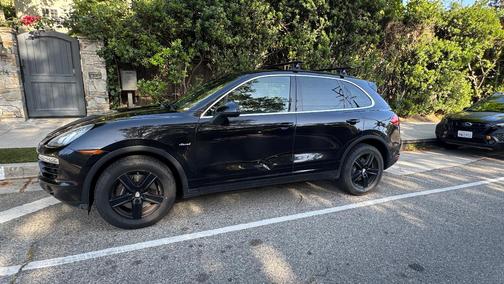 Black 2013 Porsche Cayenne Cayenne Diesel