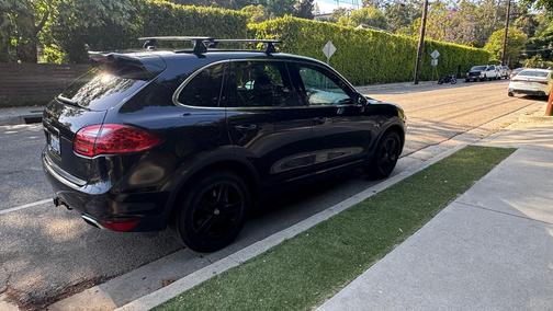 Black 2013 Porsche Cayenne Cayenne Diesel