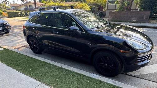 Black 2013 Porsche Cayenne Cayenne Diesel