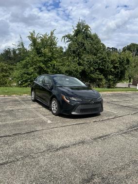 Black 2022 Toyota Corolla LE