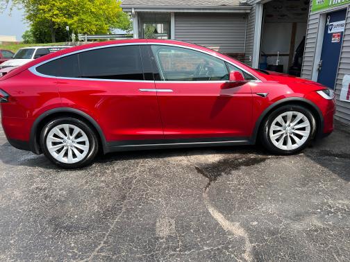 Photo 3 of 28 of 2018 Tesla Model X 100D