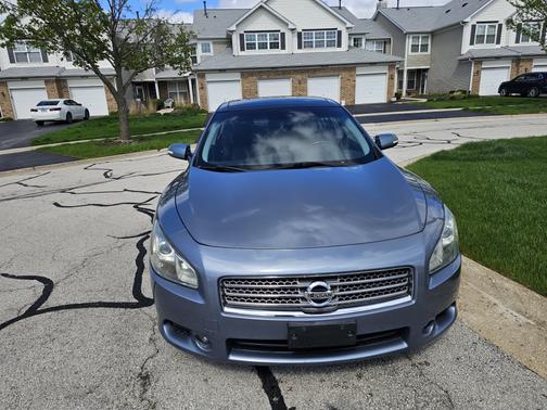 Gray 2011 Nissan Maxima SV