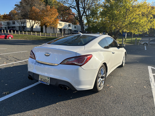 2013 Hyundai Genesis Coupe 2.0T Premium