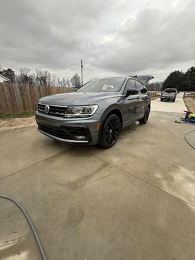 2021 Volkswagen Tiguan 2.0T SE R-Line Black
