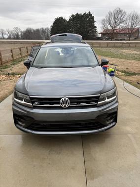 2021 Volkswagen Tiguan 2.0T SE R-Line Black