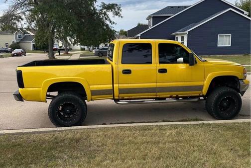 Yellow 2002 GMC Sierra 1500 SLE HD Crew Cab