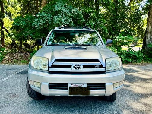 Silver 2005 Toyota 4Runner Sport V8