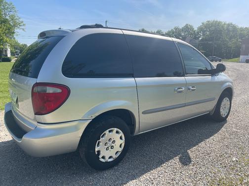 Silver 2001 Chrysler Voyager LX