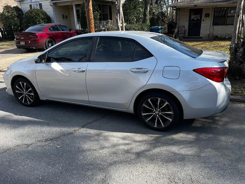 Silver 2019 Toyota Corolla SE