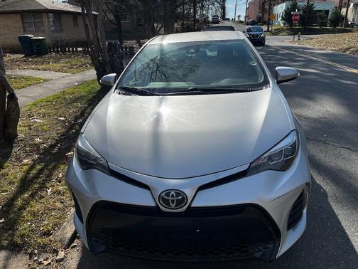 Silver 2019 Toyota Corolla SE
