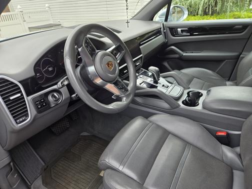 2019 Porsche Cayenne Base