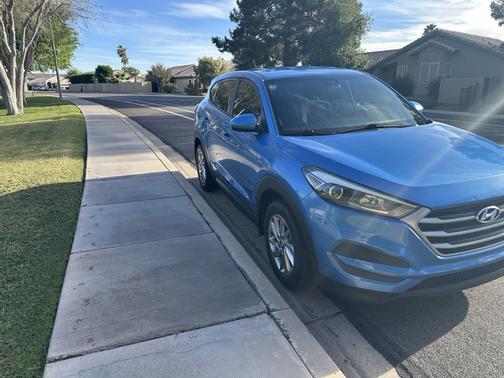 2018 Hyundai TUCSON SE