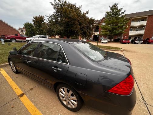 Gray 2007 Honda Accord EX-L