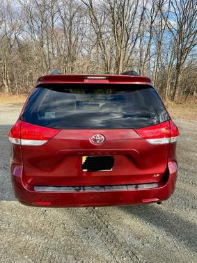 2013 Toyota Sienna LE