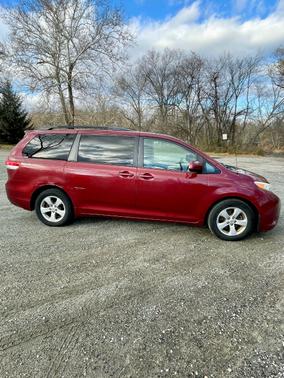 2013 Toyota Sienna LE