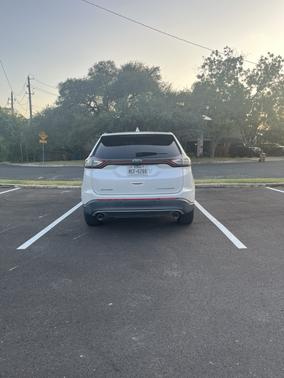 White 2015 Ford Edge Titanium