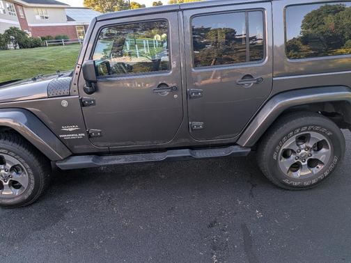 Gray 2014 Jeep Wrangler Unlimited Sahara