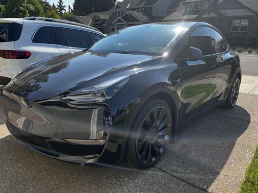 2023 Tesla Model Y Performance