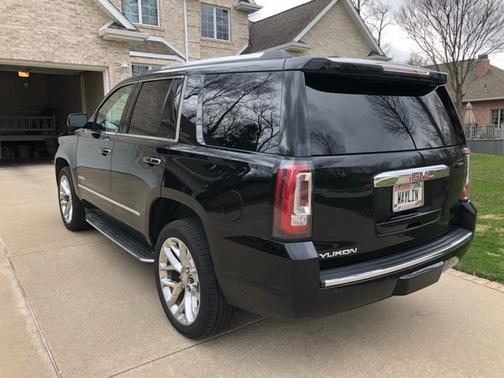 Photo 3 of 14 of 2016 GMC Yukon Denali