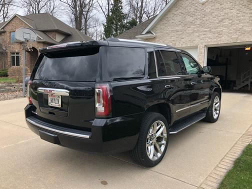 Photo 4 of 14 of 2016 GMC Yukon Denali