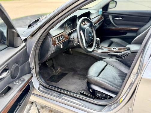 Gray 2011 BMW 328 i xDrive
