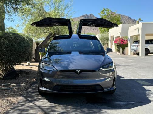 2023 Tesla Model X Plaid