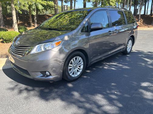 Gray 2017 Toyota Sienna XLE