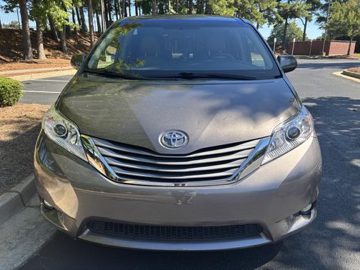 Gray 2017 Toyota Sienna XLE