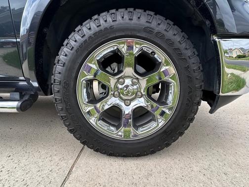 2019 RAM 1500 Classic Laramie