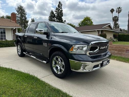 2019 RAM 1500 Classic Laramie