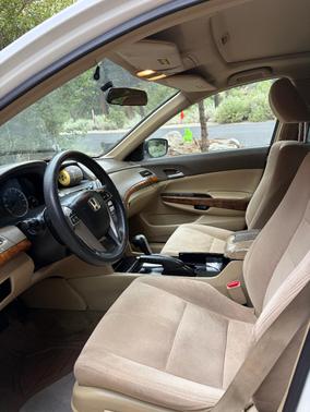 White 2009 Honda Accord EX