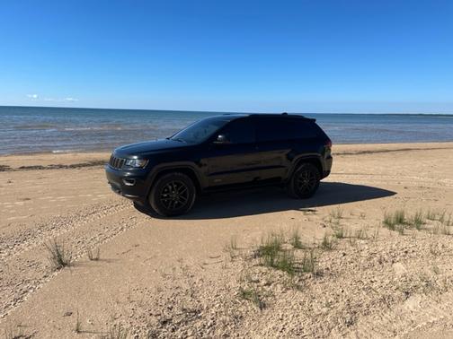 2017 Jeep Grand Cherokee Laredo