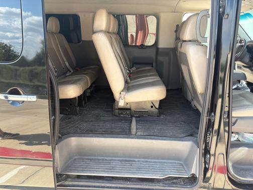 2014 Nissan NV Passenger NV3500 HD SL V8