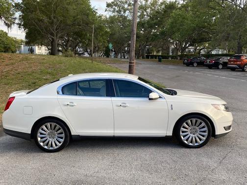 2013 Lincoln MKS Base