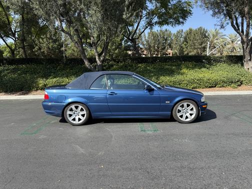 Blue 2002 BMW 325 Cic