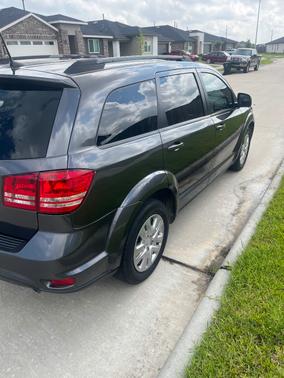 Gray 2018 Dodge Journey SE