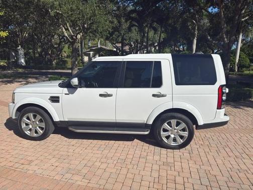 White 2016 Land Rover LR4 HSE