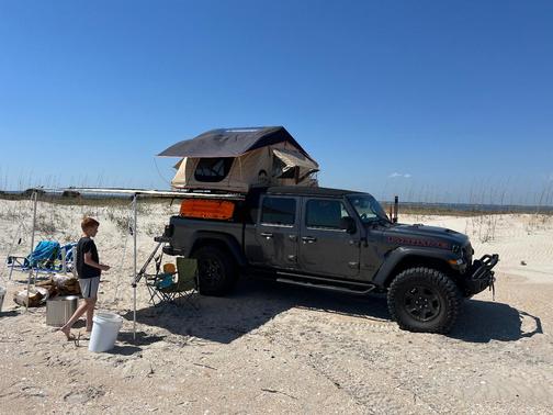 Gray 2020 Jeep Gladiator Mojave
