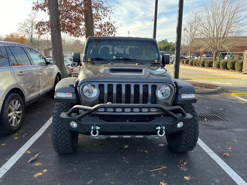 Gray 2020 Jeep Gladiator Mojave