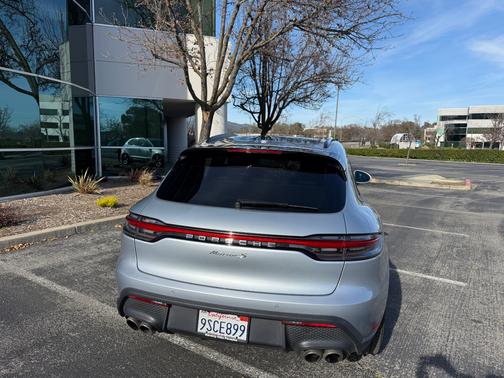 2022 Porsche Macan Macan S