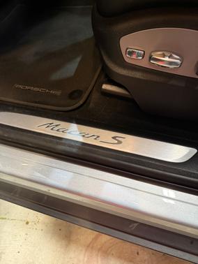 2022 Porsche Macan Macan S