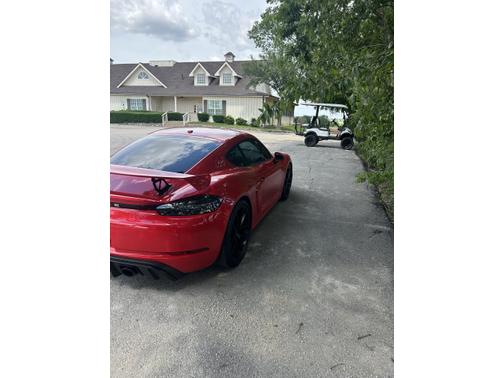 2022 Porsche 718 Cayman GT4