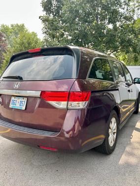 Red 2015 Honda Odyssey EX-L