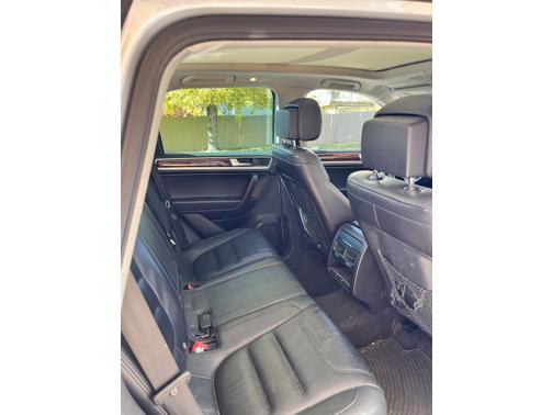 2012 Volkswagen Touareg TDI Lux