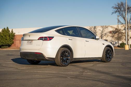 2024 Tesla Model Y Long Range