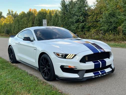 White 2016 Ford Shelby GT350 Base