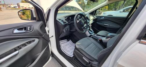 White 2013 Ford Escape SE