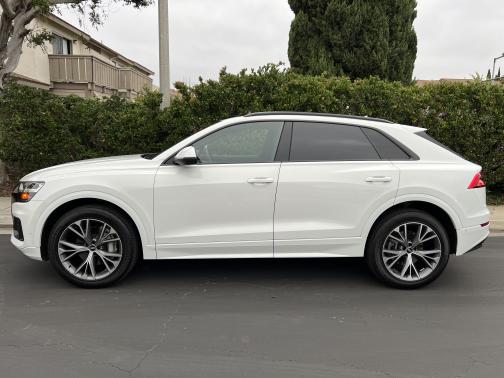 2021 Audi Q8 55 Premium